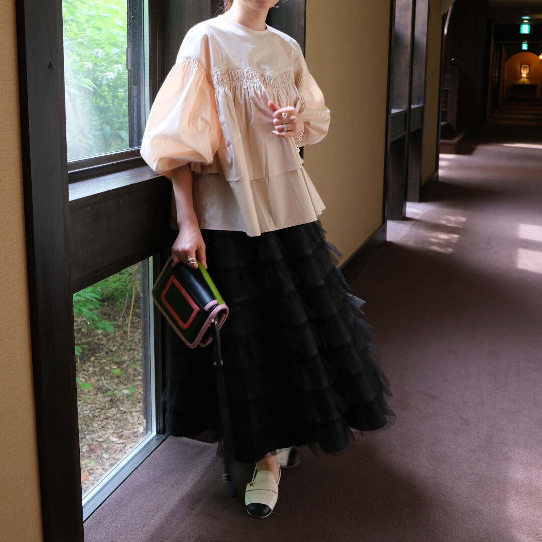 �ƥ������ɥ֥饦��(BEIGE)