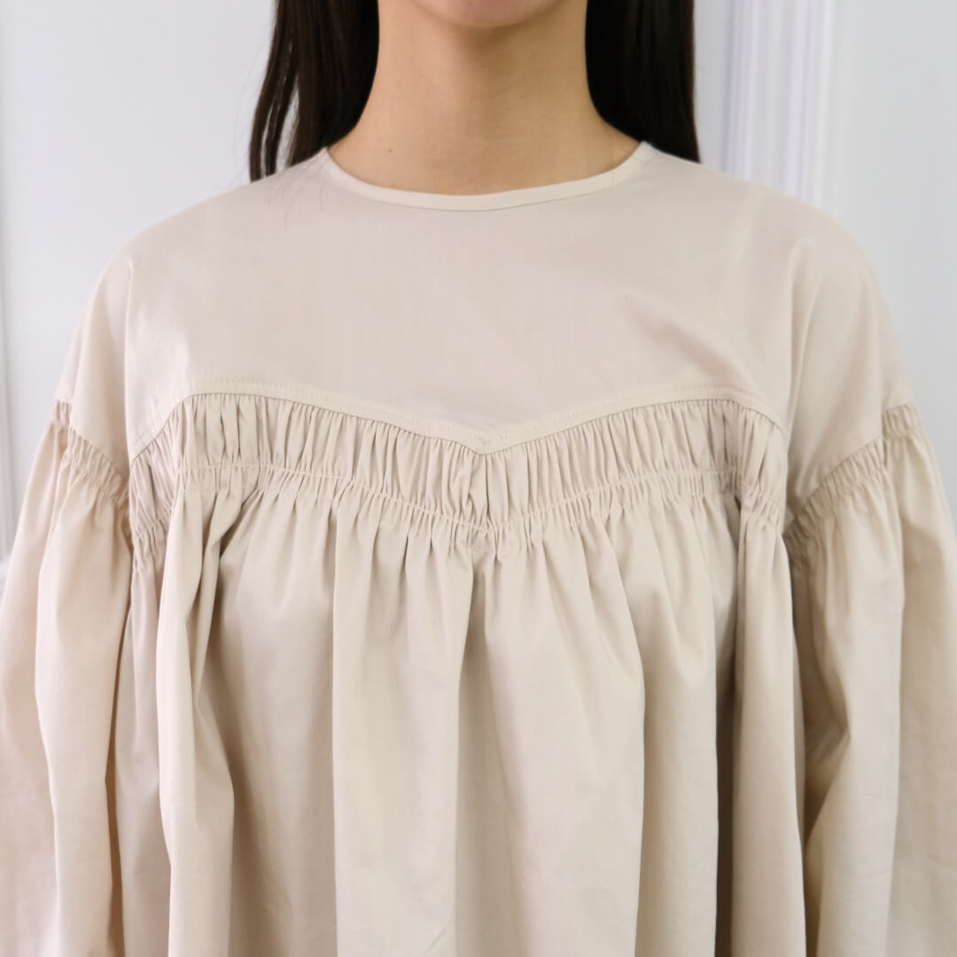 �ƥ������ɥ֥饦��(BEIGE)