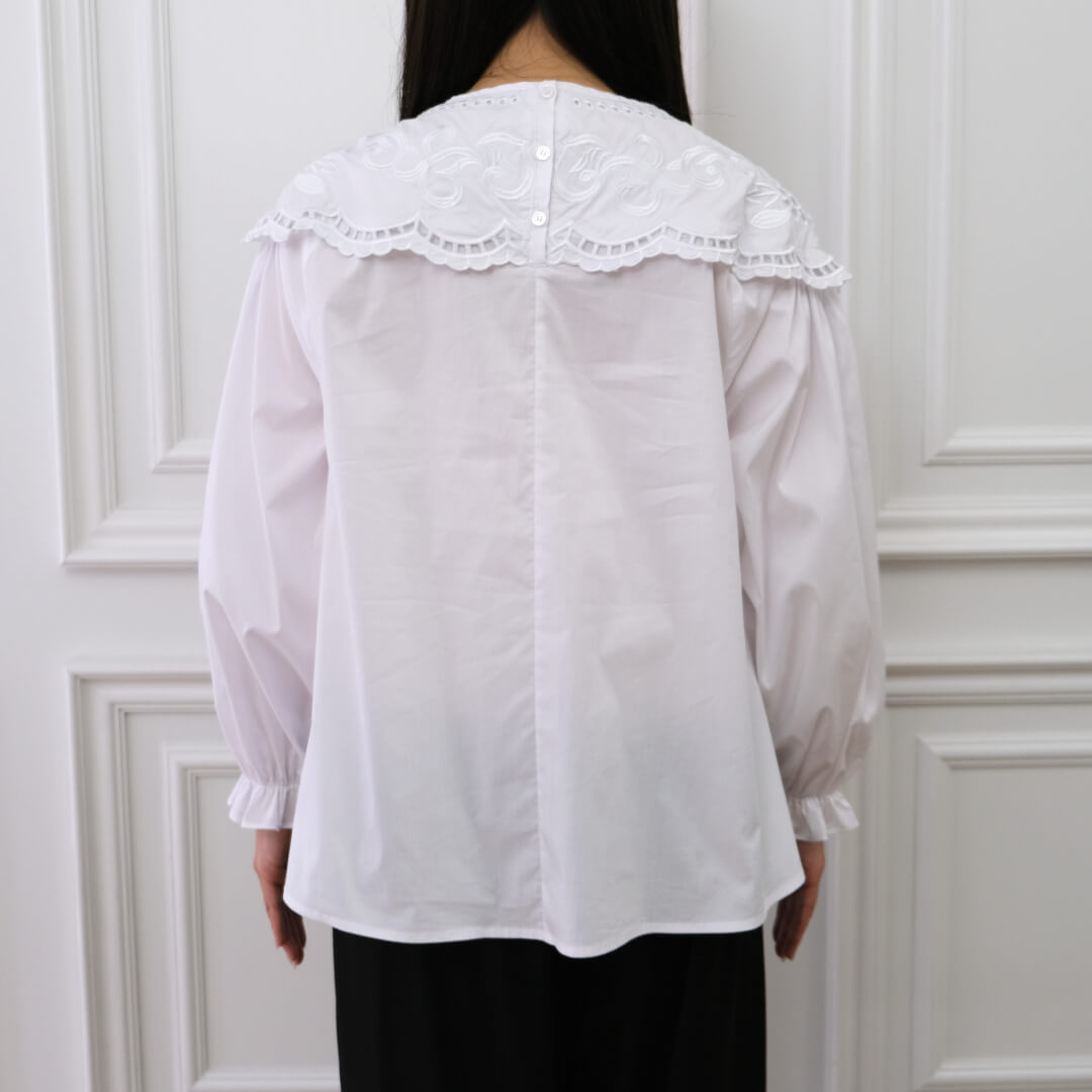 �֥��å��५�顼�֥饦��(WHITE)