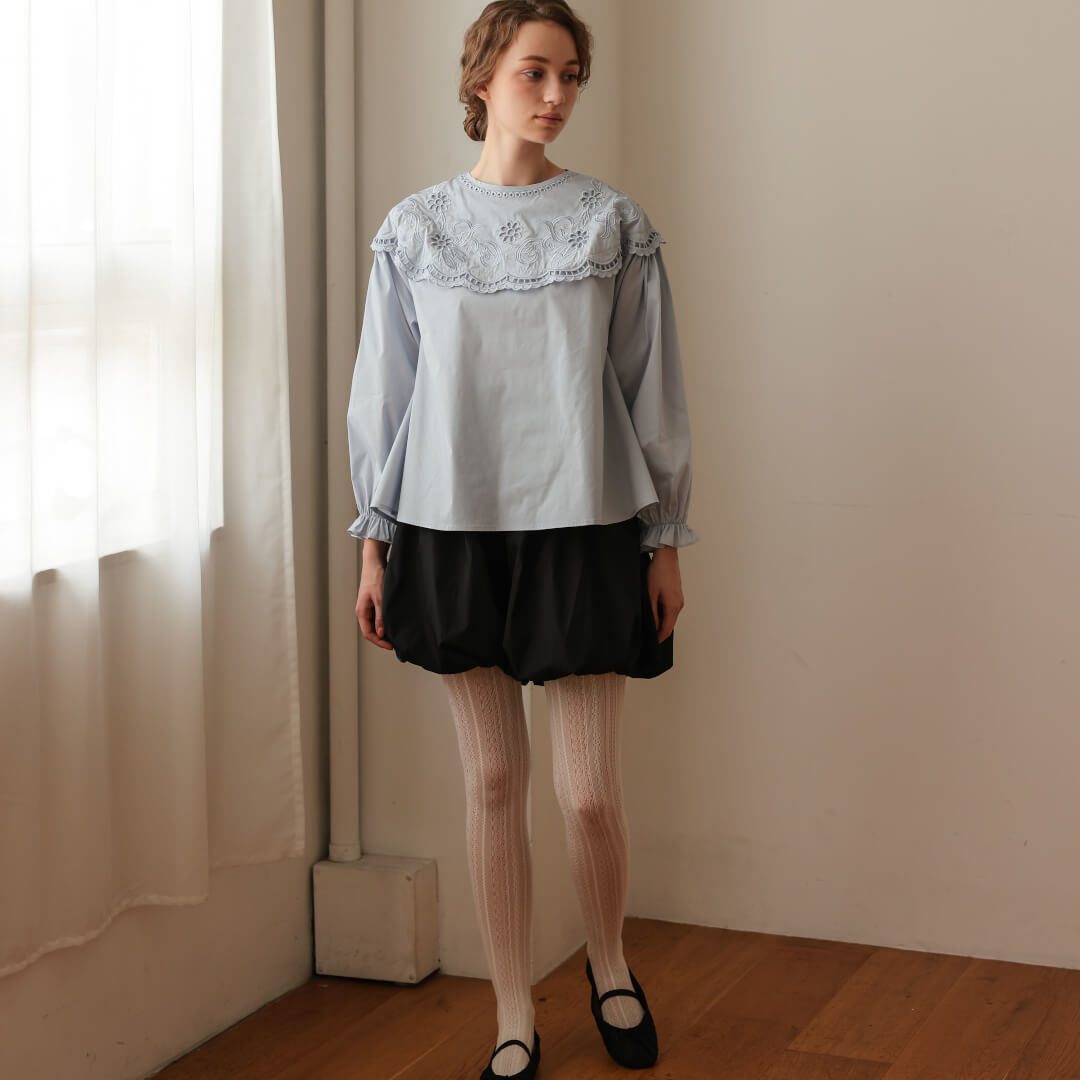 【美品】アンミヌ　UNMINOU スカラップカラーブラウス　サックス　レース 美品】アンミヌ UNMINOU スカラップカラーブラウス サックス