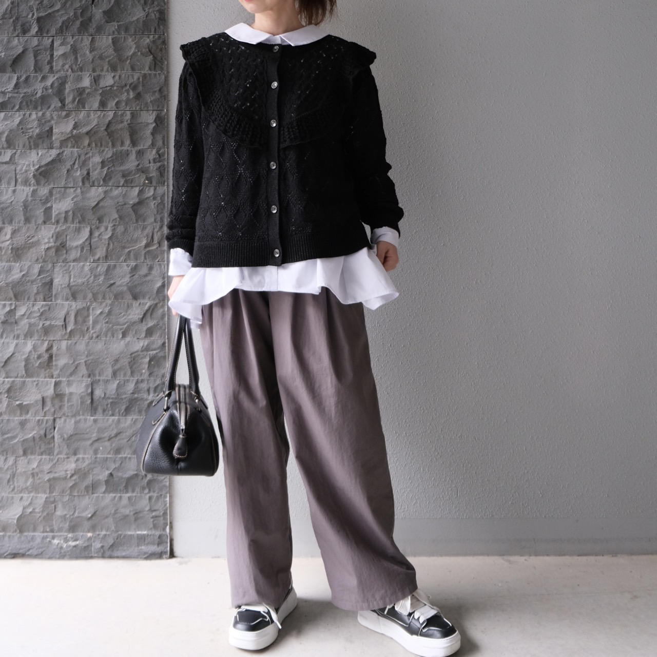 ラウンドフリルニットカーディガン(BLACK) | すべての商品 | UN
