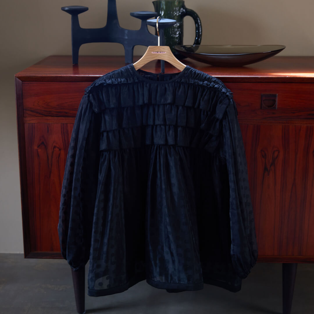 �ɥåȥ������֥饦��(BLACK)