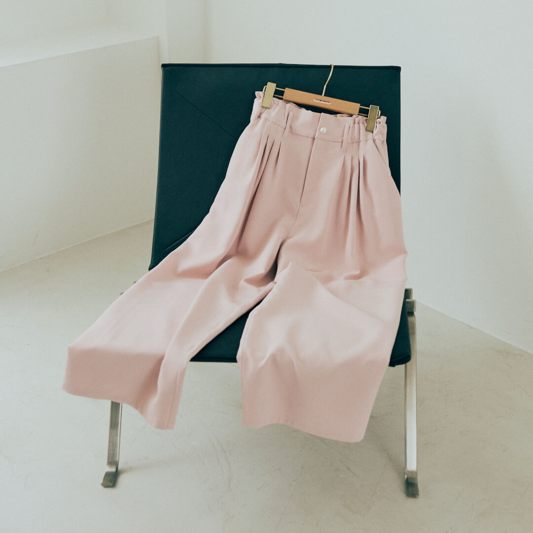 Smooth Tuck Pearl Pants(PINK)
