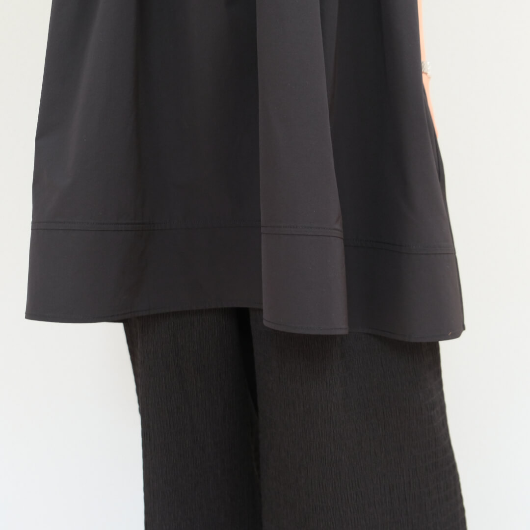 ラウンドフリルネックチュニック(BLACK) | すべての商品 | UN MINOU