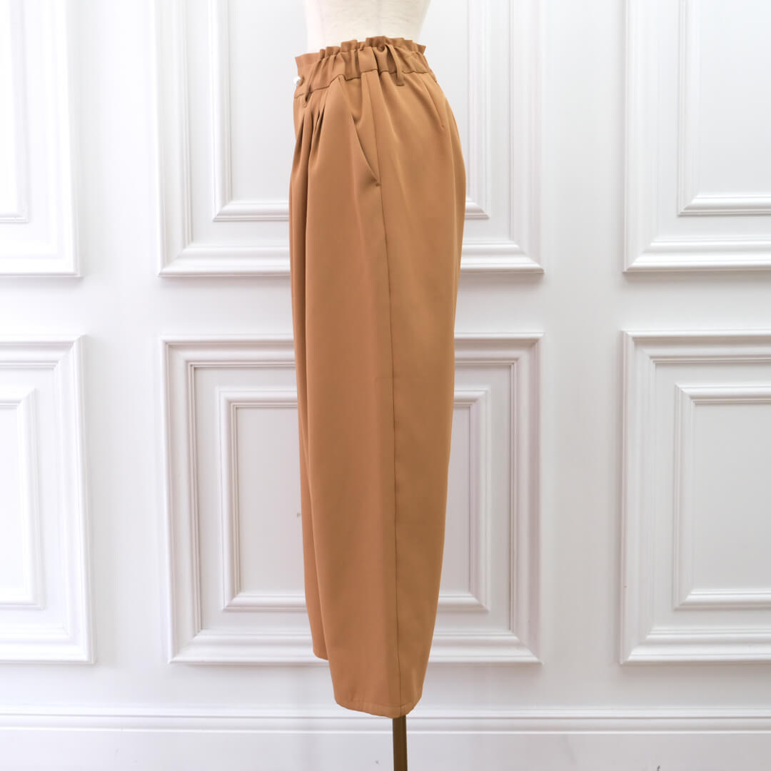 Smooth Tuck Pearl Pants(CAMEL)