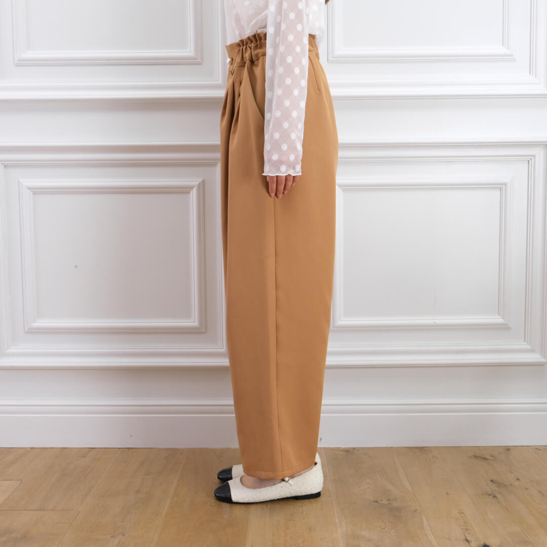 Smooth Tuck Pearl Pants(CAMEL)