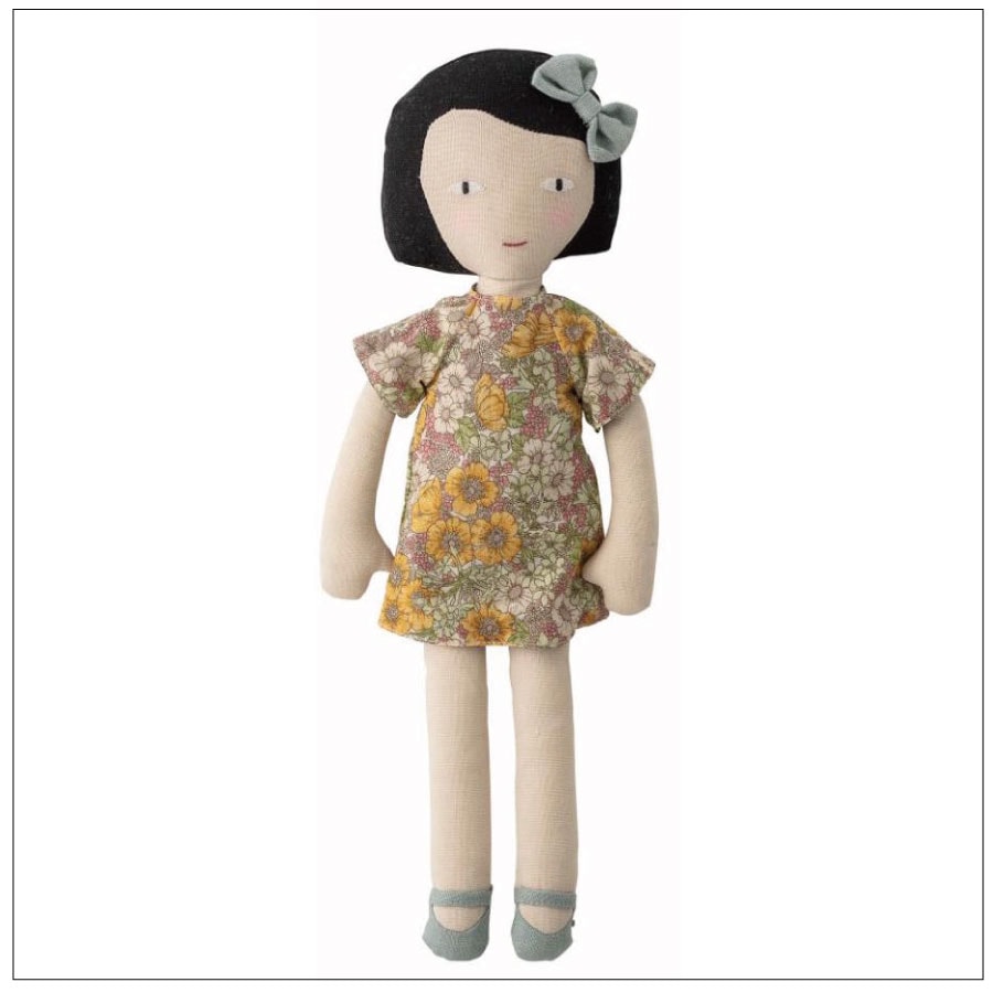 bloomingville //黒髪の女の子の人形