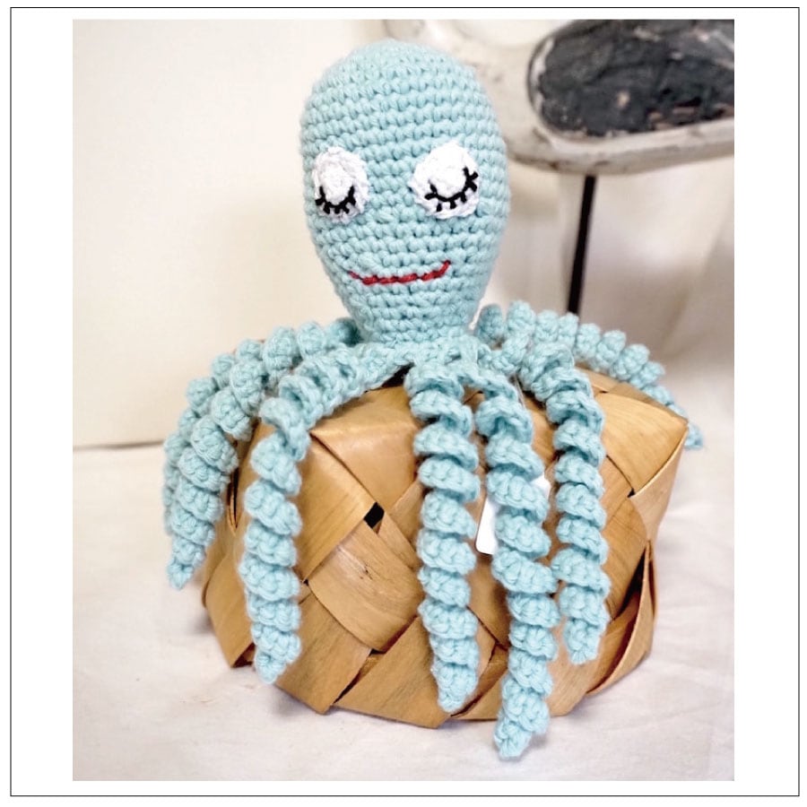 mikomi handmade/ タコのラケル（pale blue）