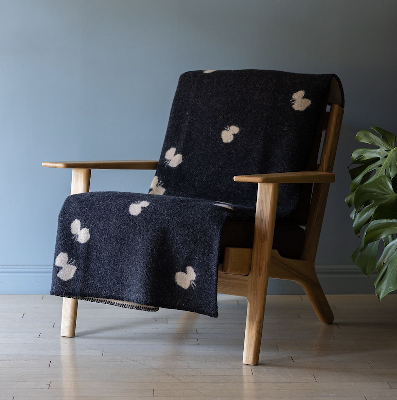 KLIPPAN//ウールハーフブランケット　CHOUCHO（ブラック）