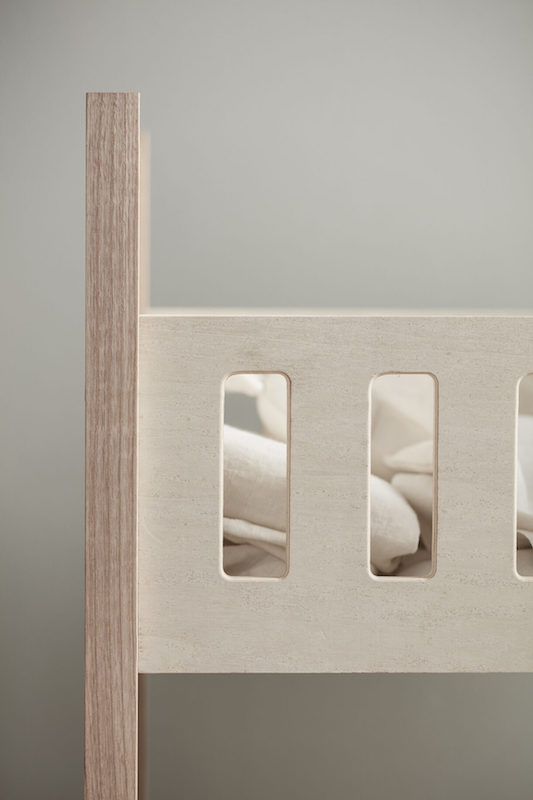 kids concept //木製おもちゃのドールベッド(high)