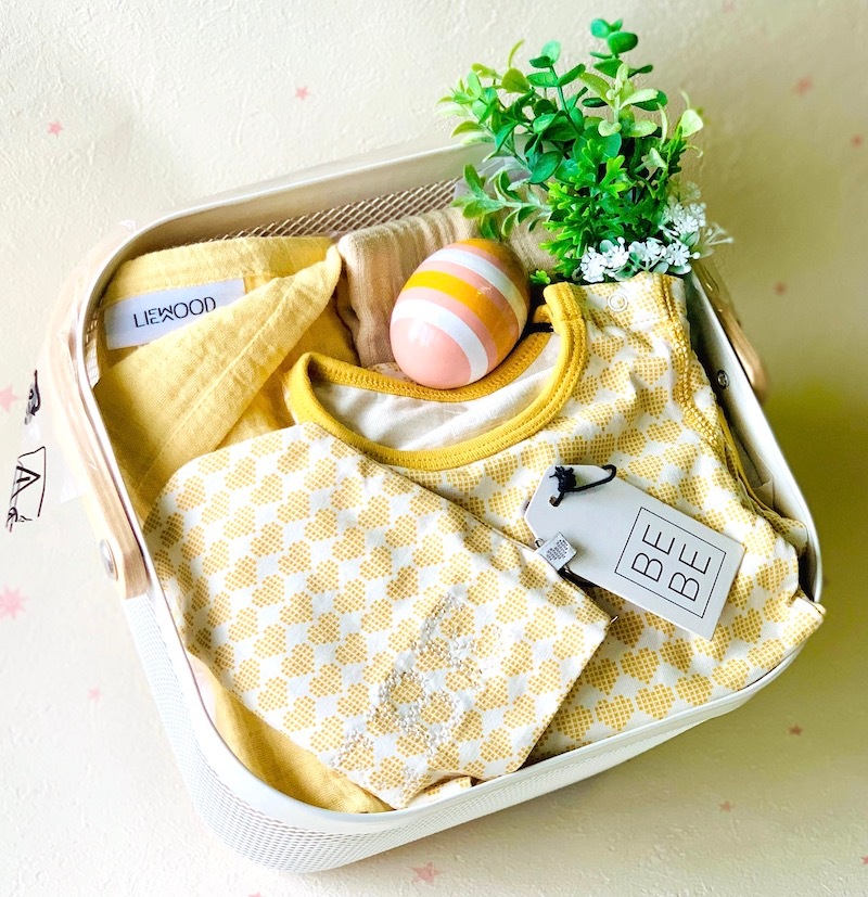 【ギフト特典】イエローロンパースとニューボーンギフト /12