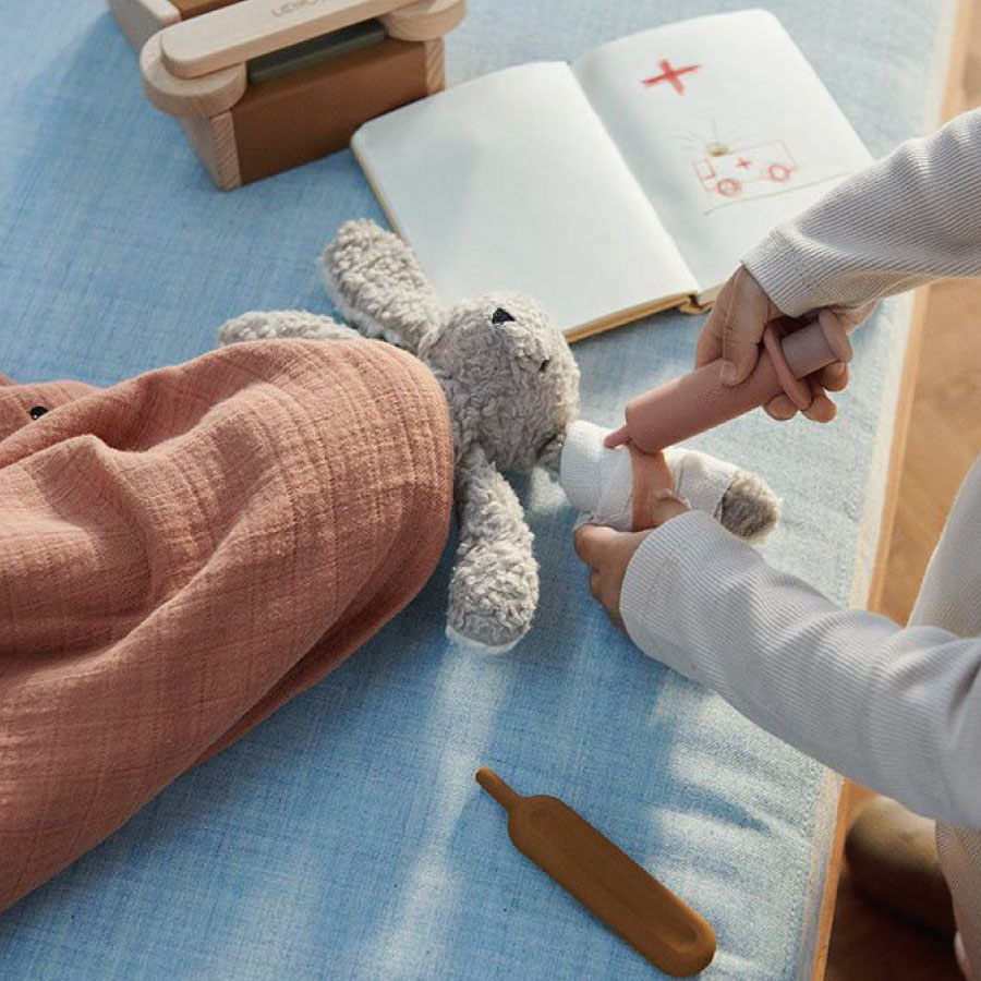 【liewood】リーウッド Lennart ドクターセット シリコンおもちゃ お医者さんごっこ 医者