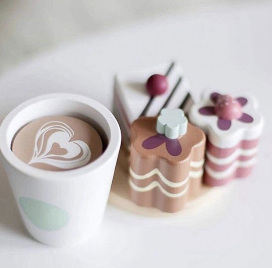【kid's concept】キッズコンセプト　ケーキピース 9個セット Pastries play set 木製おもちゃ　おままごと　フィーカ　北欧おもちゃ