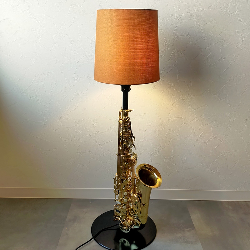 saxophone light