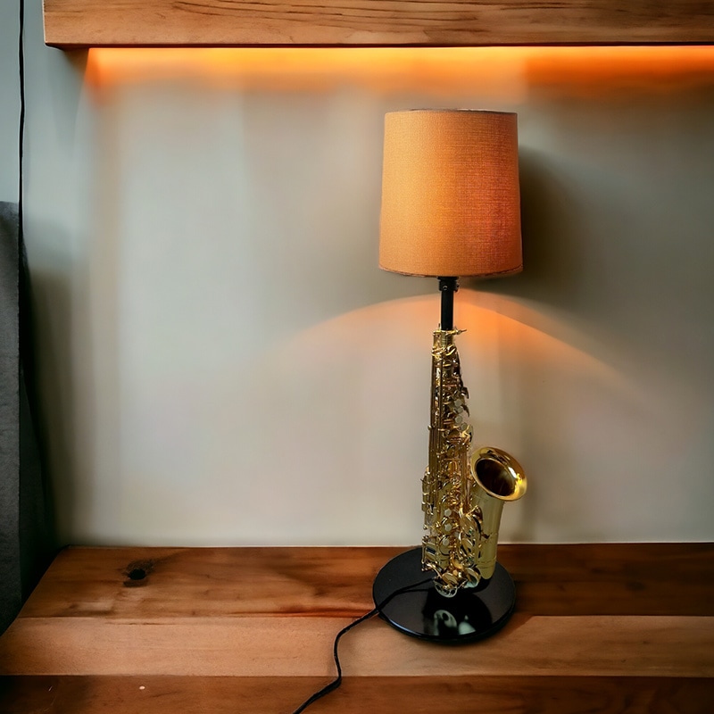 saxophone light