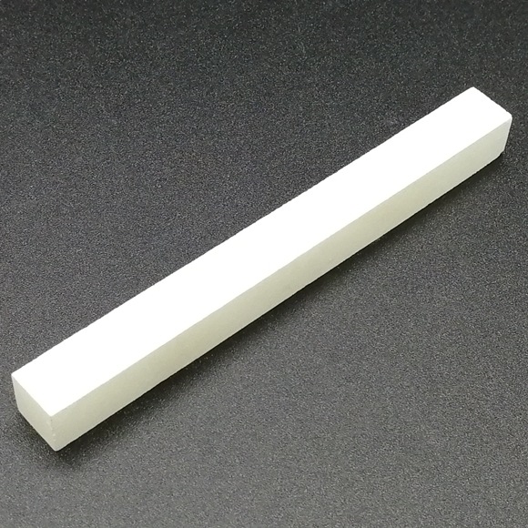 石　30個 アンティーク加工 黒御影 乱形 リサイクル石材 29937KOM | タイル