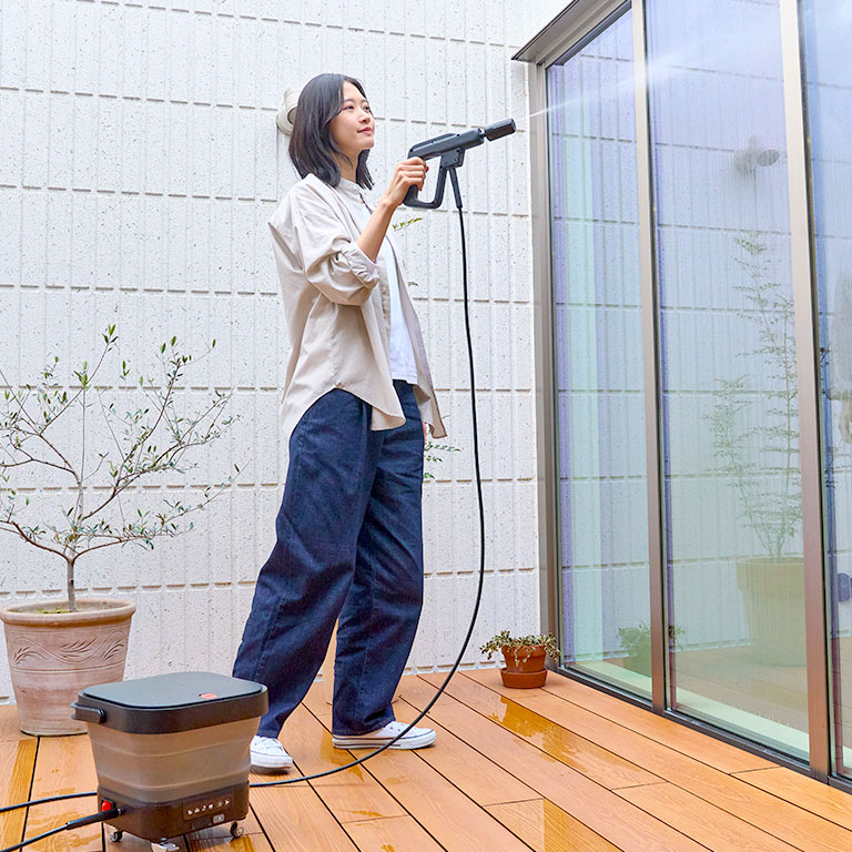 直送】 コードレス高圧洗浄機 アクアバースト｜nihonchokuhan(日本直販