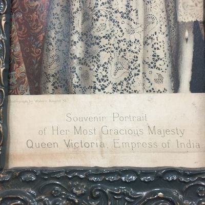 Queen Victoria's ヴィクトリア女王のスケッチブック 10代のビクトリア女王が描いたデッサン、競売に - CNN.co.jp