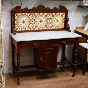 ������ŷ�ĤΥ����ɥܡ��ɡ�Victorian Marble Top Wash Stand��