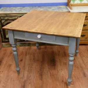 �ͳѤΥ����˥󥰥ơ��֥�