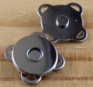 ��M-2-2���ڥޥ��ͥåȥܥ����1cm��˥���Ĥ������סʥ���С��ˡ�5������ں��񥹥ڡ���1��