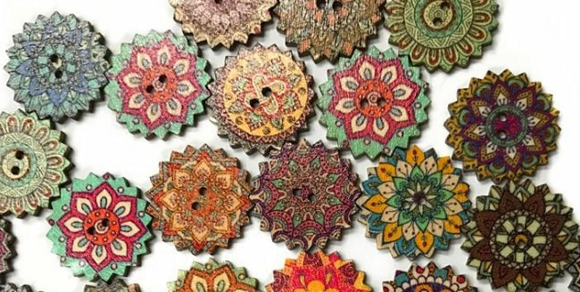 ◇Bo-39◇【ボタン】柄ランダム ギザギザ型の幾何学模様ウッドボタン  