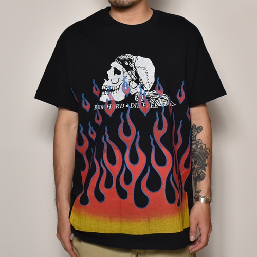 Flames & Skull T-Shirt（フレームス＆スカル Tシャツ）ブラック 