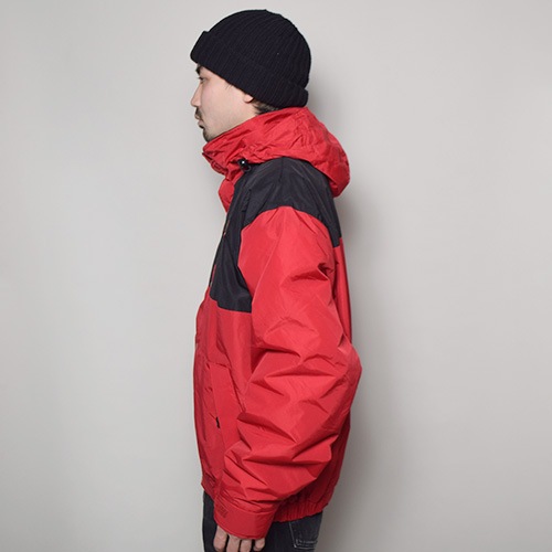 Day & Night Bolt Nylon Mountain Jacket�ʥǥ����ʥ��ȥܥ�� �ʥ����󥸥㥱�åȡ˥�åɡߥ֥�å� [a-3504]