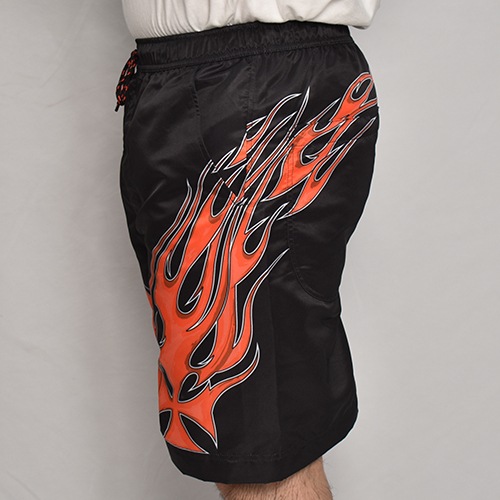 Iron Cross Flames Amphibious Nylon Easy Short Pants�ʥե졼�ॹ�ʥ����󥤡��������硼�ȥѥ�ġ˥֥�å��ߥ�å� [a-7989]
