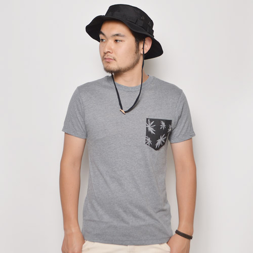 Vans/M Peace Leaf Pocket T-shirt�ʥХ� �ݥ��å�T����ġ˥��졼 [a-0125]