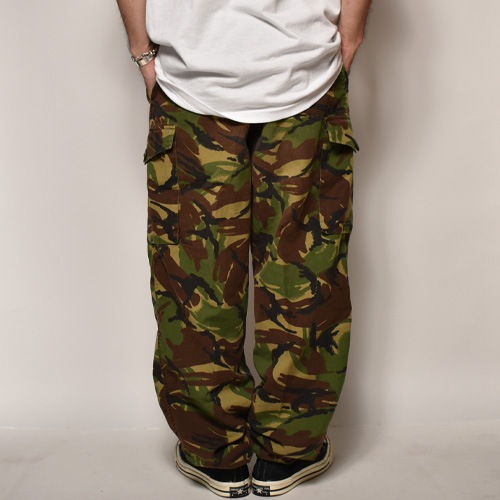 カーゴパンツ Military camo cargo pants 16a26b4d-fa41-4985-8d49-