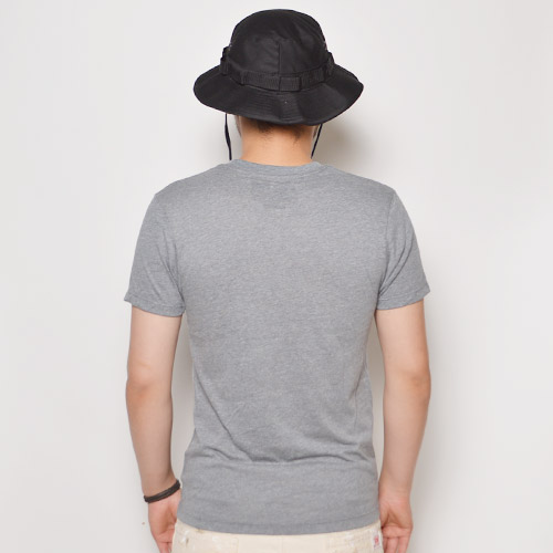 Vans/M Peace Leaf Pocket T-shirt�ʥХ� �ݥ��å�T����ġ˥��졼 [a-0125]