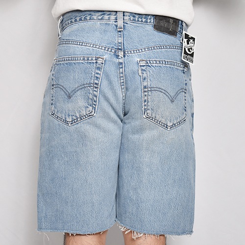 ��Levi's Silver Tab/Customized Cut Off Denim Shorts�ʥ꡼�Х�������С����� �ǥ˥ॷ�硼�ġ˥���ǥ���/������W33 [z-9140]