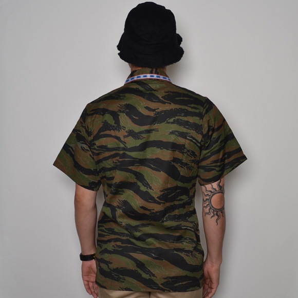 US ARMY��US/S/S Tyrolean Tiger Camo Utility Shirt��US�����ߡ� �����ꥢ�� �桼�ƥ���ƥ�������ġ˥֥롼 [n-6894]