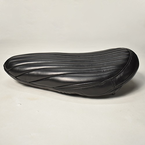 Hates Seat Co./Tuck and Roll Seat & Pillion Padʥإĥ ȡѥåɡ˥֥å [a-8153]