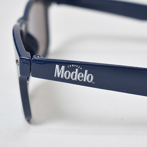 Modelo Beer/Official Sunglass�ʥ�ǥ��ӥ� ���󥰥饹�˥ͥ��ӡ��ߥߥ顼��� [a-8643]
