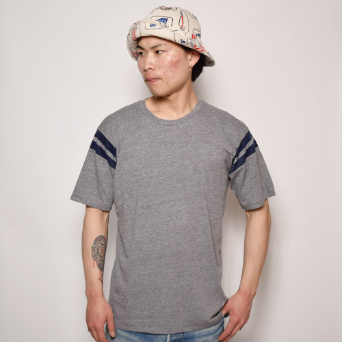 Brixton/Brea Football T-Shirt�ʥ֥ꥯ���ȥ� �եåȥܡ���T����ġ˥إ������졼�ߥͥ��ӡ� [a-1643]