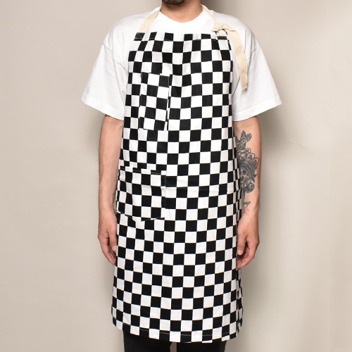 Checkerboard Apron�ʥ����å����ܡ��ɥ��ץ���˥ۥ磻�ȡߥ֥�å� [a-3751]