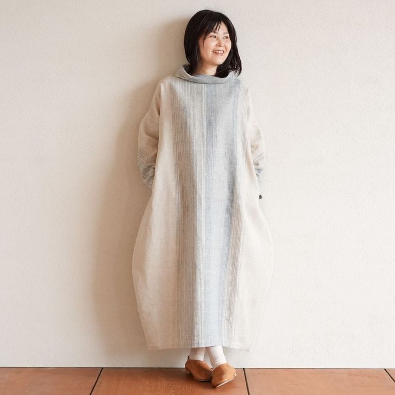 うさと　ラインが綺麗なワンピース 長袖 ニットワンピース Aライン シンプル 上品 きれいめ 無地