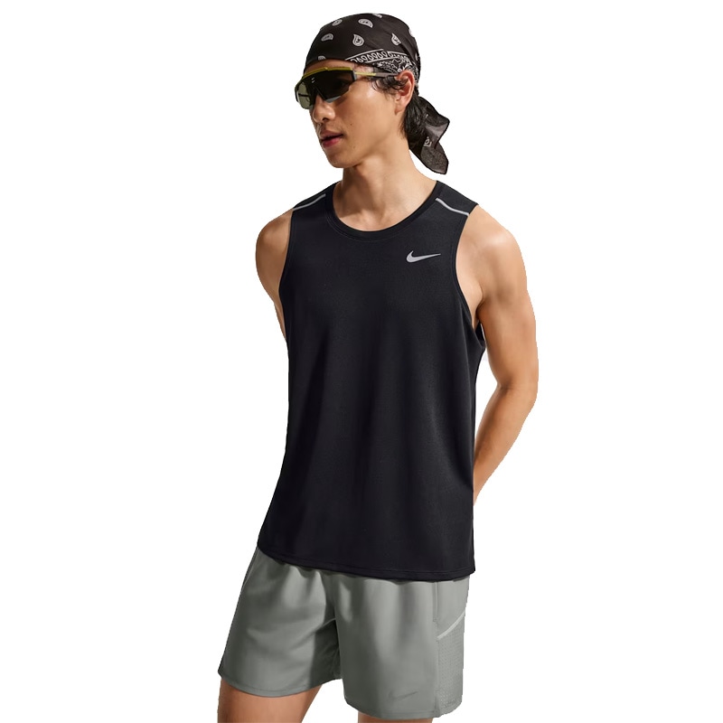 ナイキ Dri-FIT ADV エアロスイフト シングレット FN4232-010 メンズ