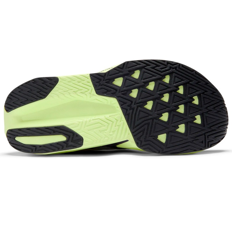 ニューバランス New Balance フューエルセル レベル v5 WFCX3PED