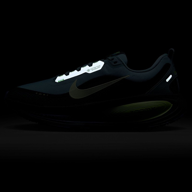 ナイキ NIKE ズーム ボメロ 18 GORE-TEX HQ7001-300 メンズ ロード