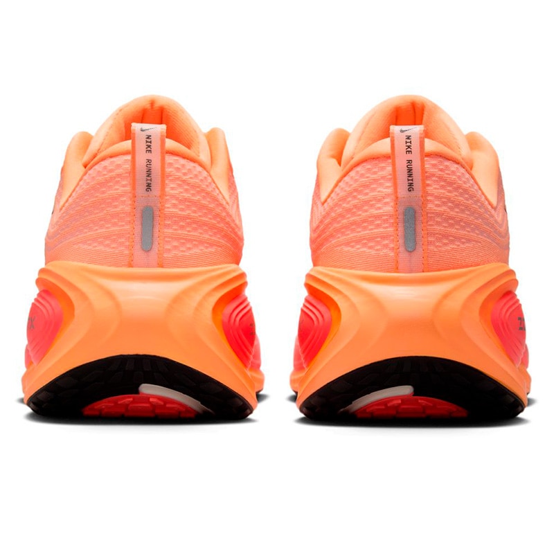 【値下げ】【新品同様】NIKEランニングシューズ ボメロプラス【26.5㎝】 ナイキ（NIKE）（レディース）ランニングシューズ ジョギング