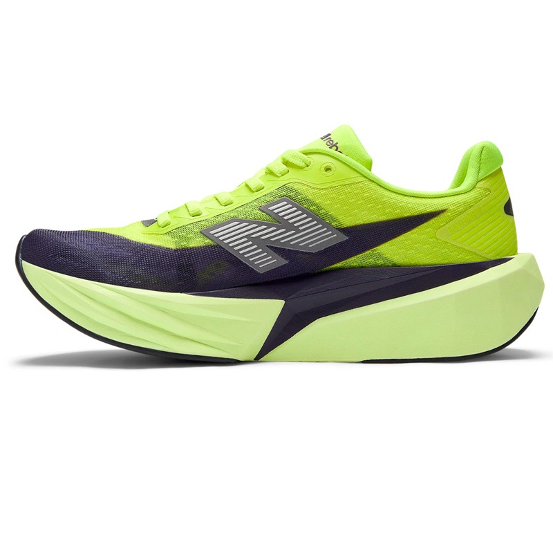 New Balance FuelCell ランニングシューズ 23.5 新品 New Balance（ニューバランス） ランニングシューズ フューエルセル