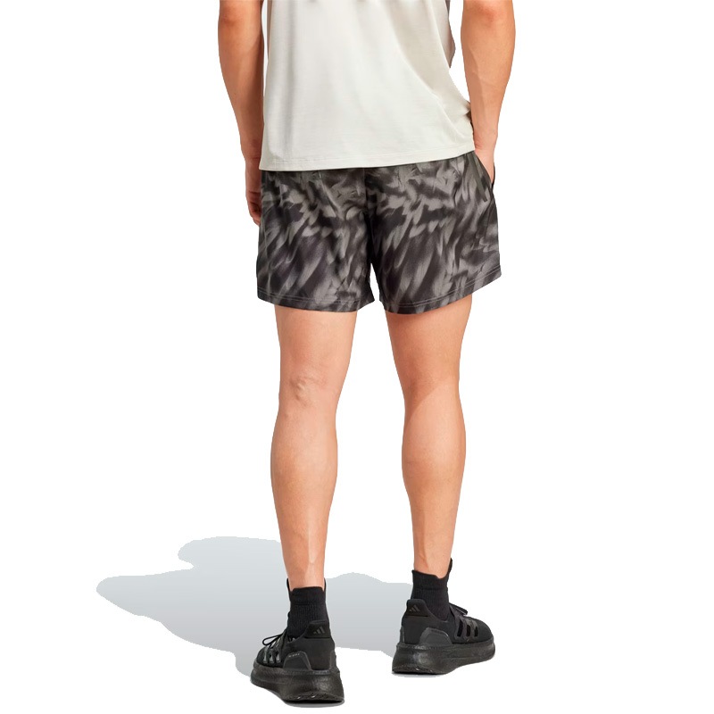 アディダス adidas オウン ザ ラン 総柄プリント ショーツ JN9872