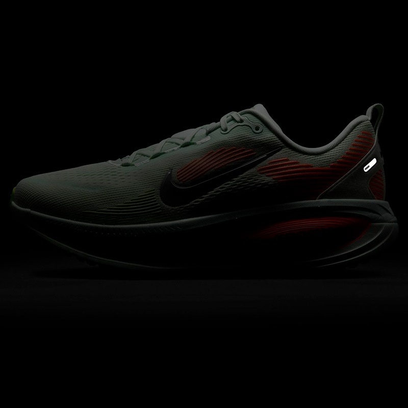 NIKE★VOMERO 18★24-31cm★ランニングシューズ★人気早期完売 30%OFF SALE】ナイキ NIKE ズーム ボメロ 18 HM6803-300 メンズ