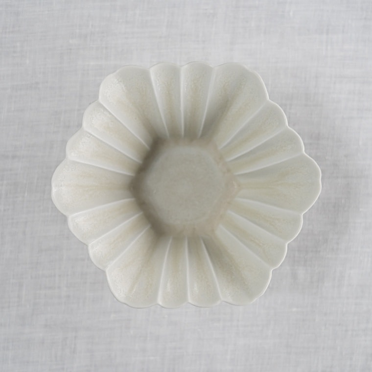 【個展予約商品】緑白釉六角輪花鉢　土井善男