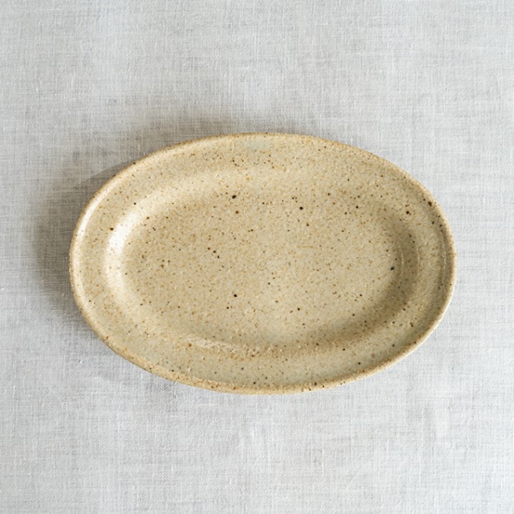 【個展予約商品】粉引オーバル皿S　及川静香