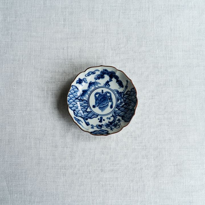 【個展予約商品】三寸輪花皿染付松竹宝葉文　萠窯