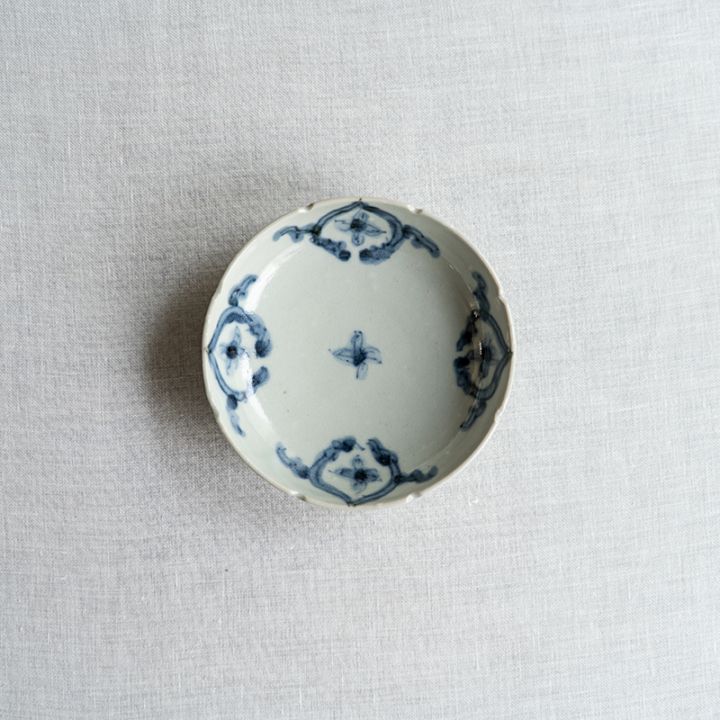 個展予約商品】縁切り小皿四方花紋 横田翔太郎 | 作家から選ぶ